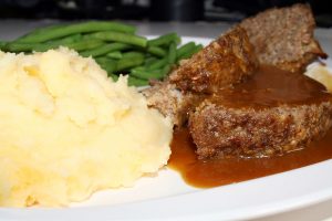 Meatloaf Mashed Potatoes and Green Beans